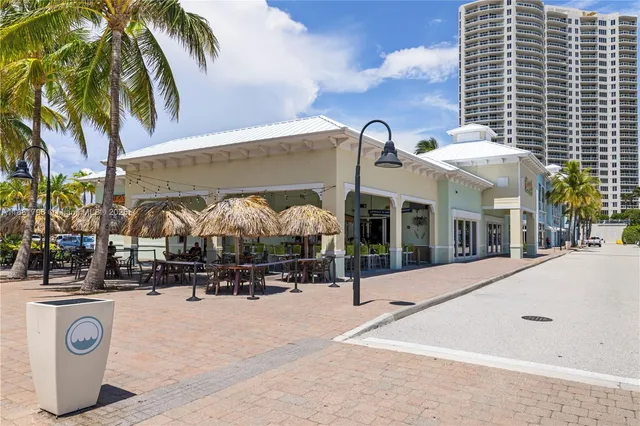 $3,200 | 340 Bamboo Road, Unit NORTH, Palm Beach Shores, FL 33404