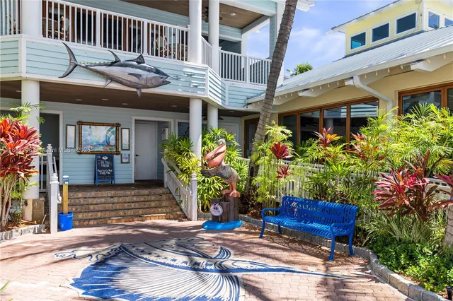 $3,200 | 340 Bamboo Road, Unit NORTH, Palm Beach Shores, FL 33404