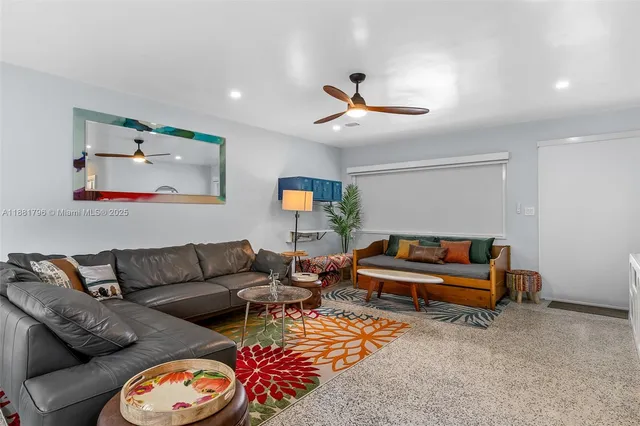 $3,200 | 340 Bamboo Road, Unit NORTH, Palm Beach Shores, FL 33404