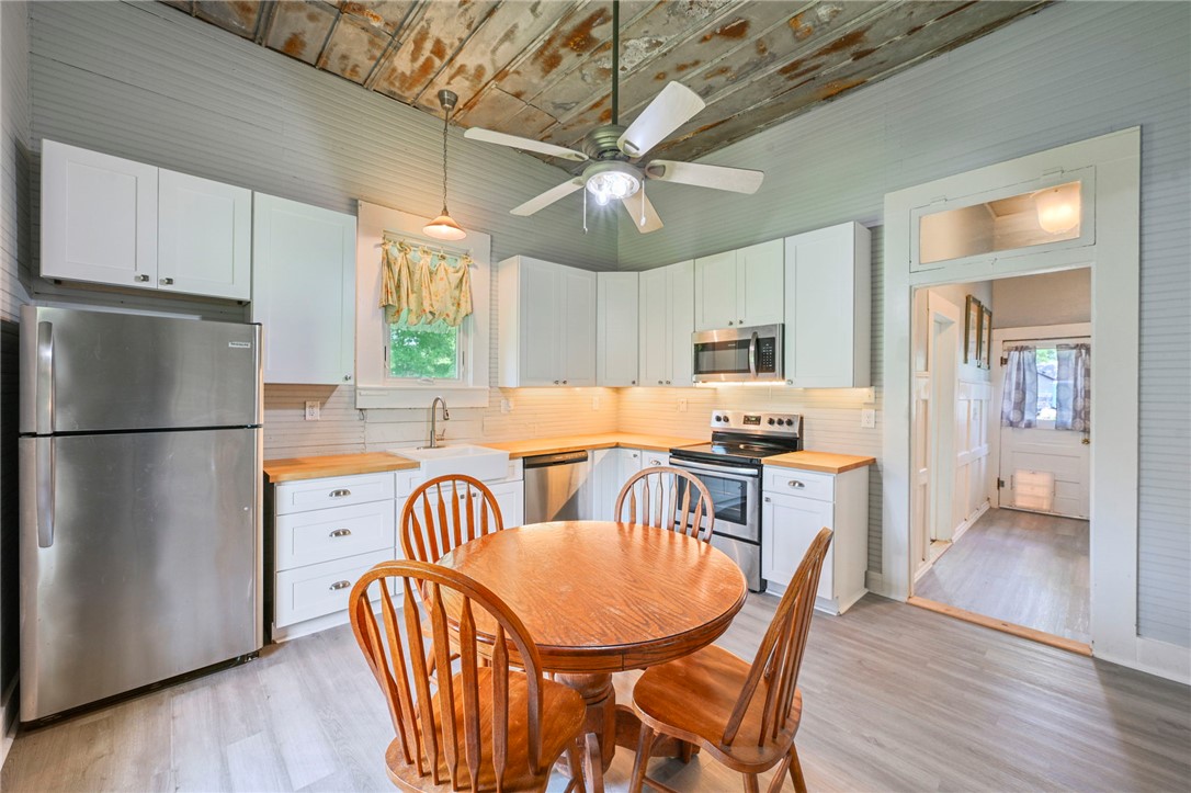 326 5th Street Somerville, TX 77879 - Photo 14 of 25