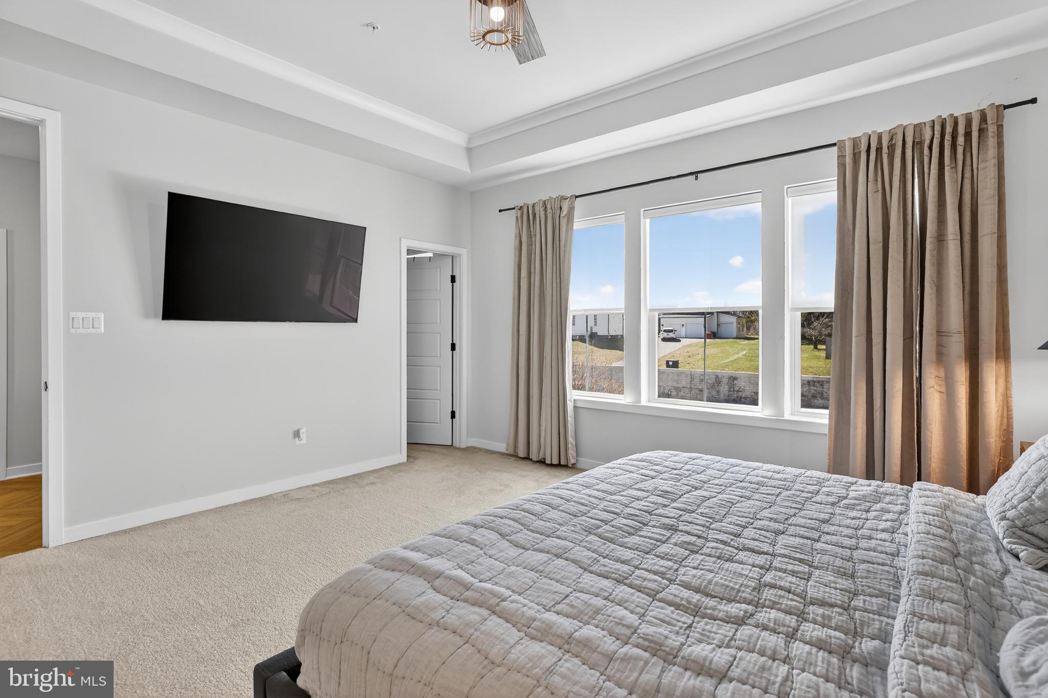 22069 Clarksburg Road Clarksburg, MD 20871 - Photo 20 of 49 Natural Light