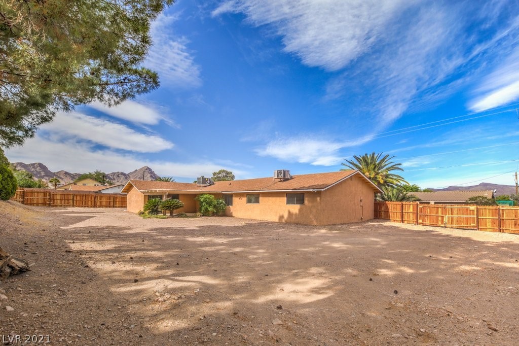 2250 Thoroughbred Road Henderson, NV 89002 - Photo 38 of 49 Gallery Image 38