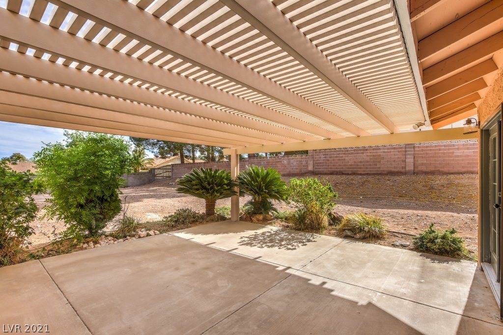 2250 Thoroughbred Road Henderson, NV 89002 - Photo 7 of 49 Gallery Image 7