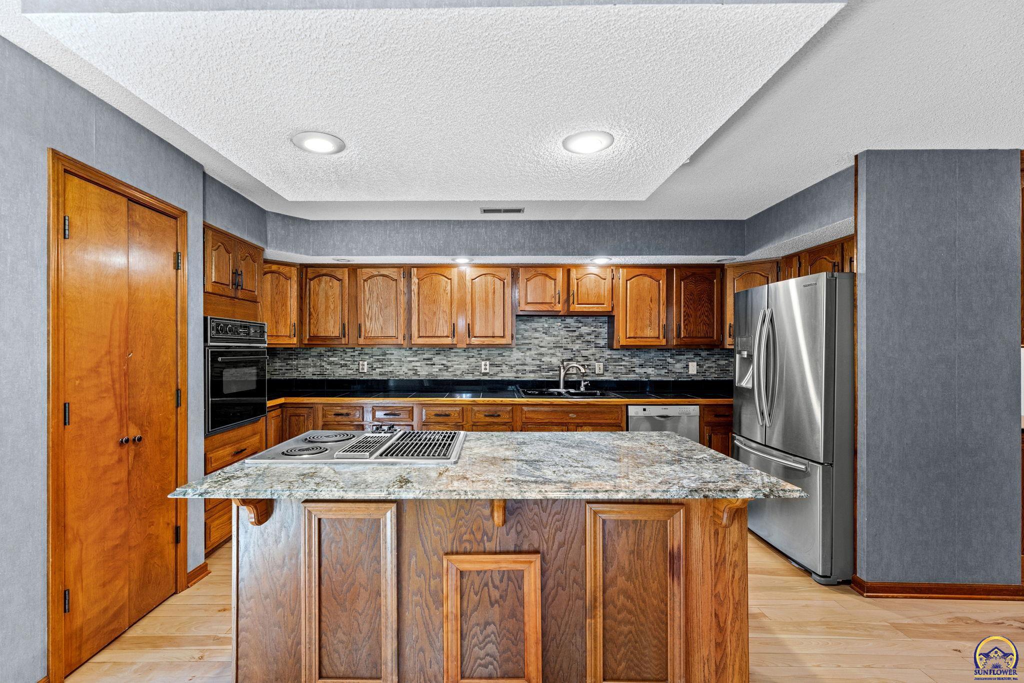 3840 Northeast Kimbal Road Topeka, KS 66617 - Photo 18 of 48 Gallery Image 18