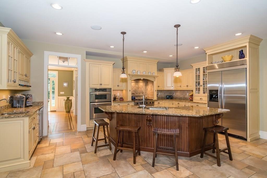 31 Minuteman Road Medfield, MA 02052 - Photo 13 of 28 Gallery Image 13