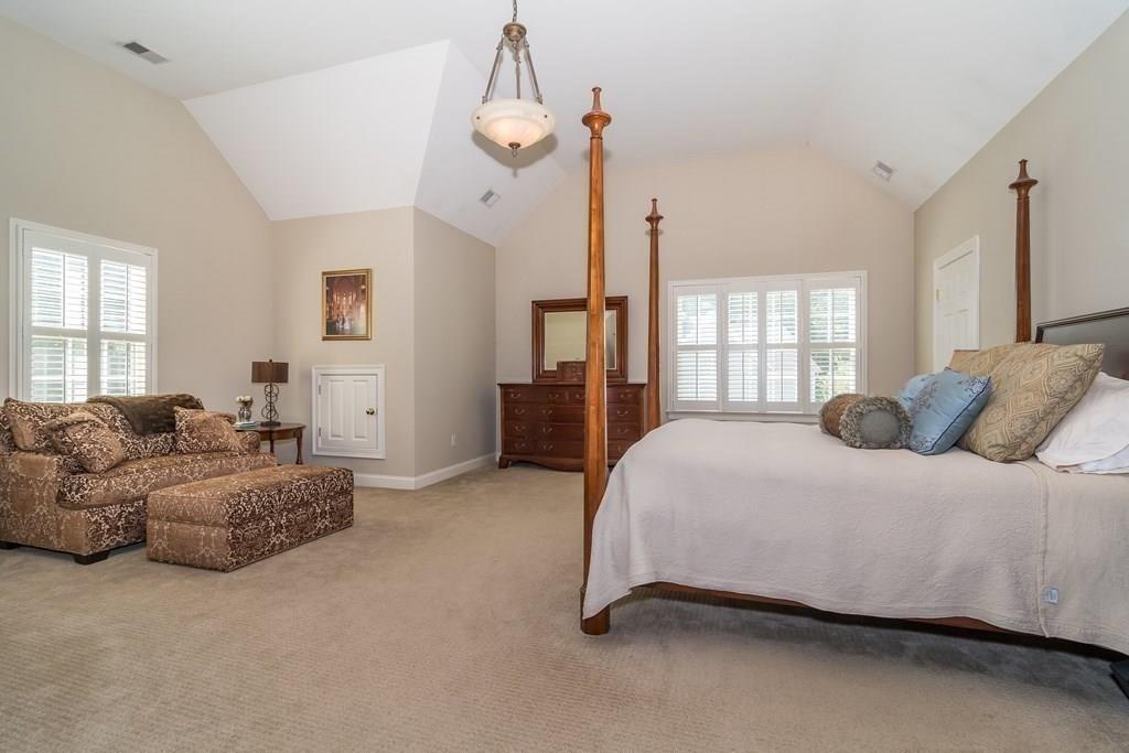 31 Minuteman Road Medfield, MA 02052 - Photo 18 of 28 Gallery Image 18
