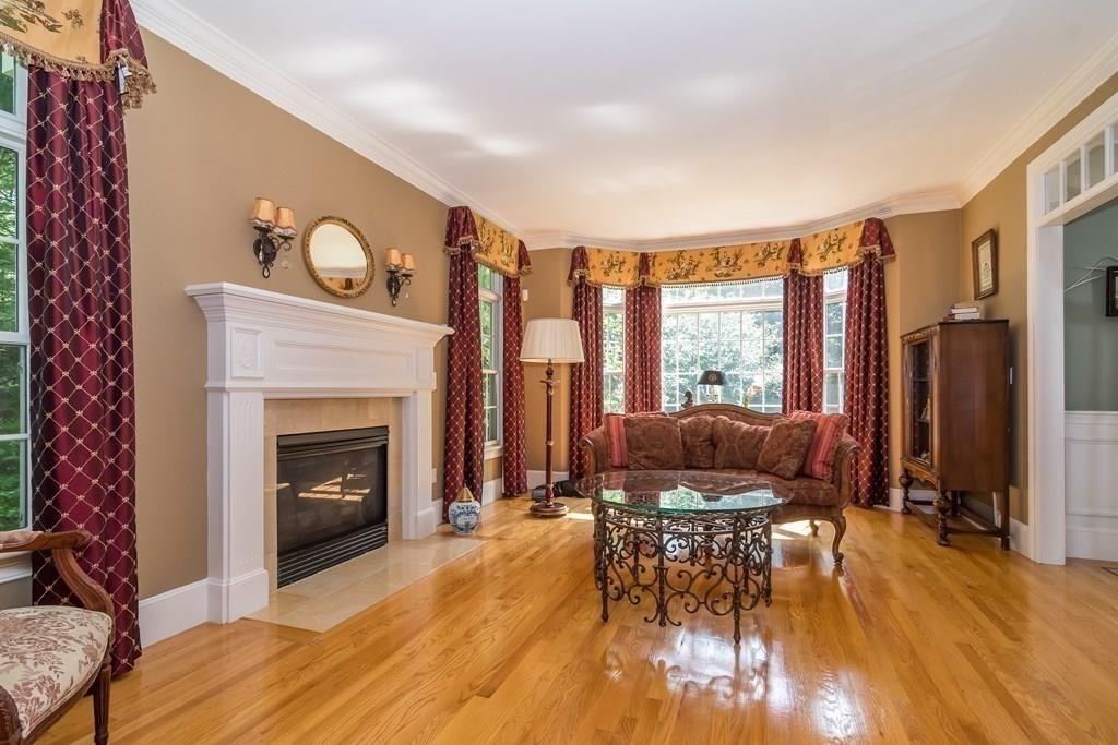 31 Minuteman Road Medfield, MA 02052 - Photo 5 of 28 Gallery Image 5