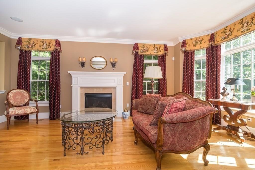 31 Minuteman Road Medfield, MA 02052 - Photo 6 of 28 Gallery Image 6