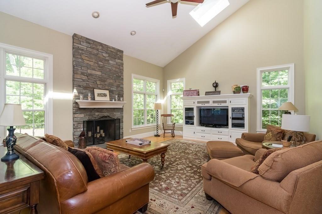 31 Minuteman Road Medfield, MA 02052 - Photo 10 of 28 Gallery Image 10