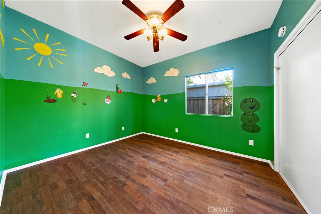 22678 Weatherly Court Wildomar, CA 92595 - Photo 35 of 54 DOWNSTAIRS Bright And Cheerful Bedroom With Custom Mural