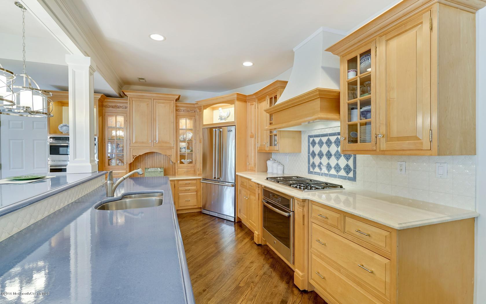 11 Blossom Road Rumson, NJ 07760 - Photo 35 of 70 27-photo-web-1680x1050-197882