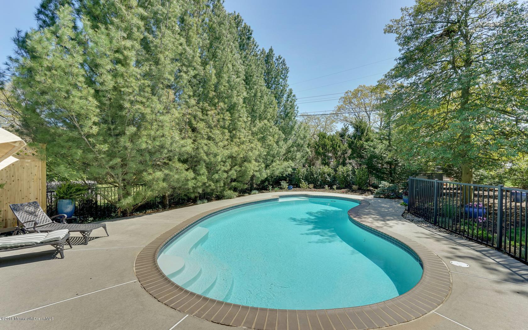 11 Blossom Road Rumson, NJ 07760 - Photo 62 of 70 57-photo-web-1680x1050-416512