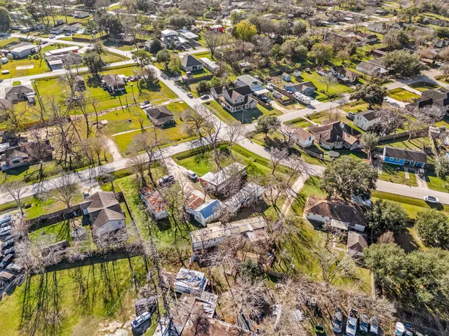 $299,900 | 9407 Montgomery Lane, La Porte, TX 77571