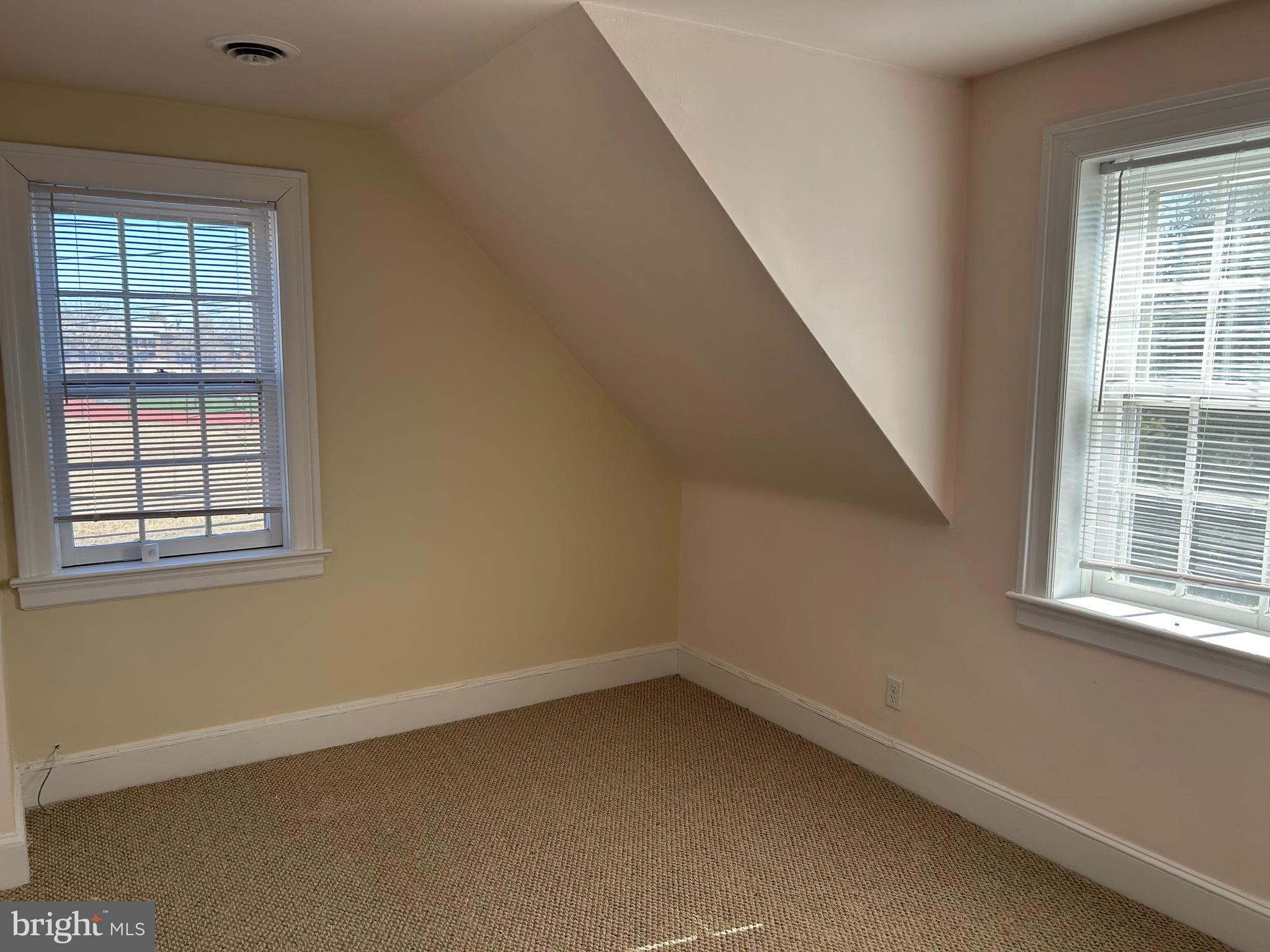 265 Moore Street, Unit 2 Princeton, NJ 08540 - Photo 5 of 7 an empty room with a window