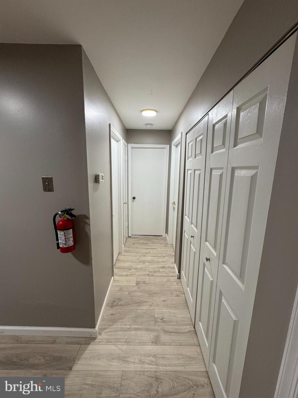 1206 Huntingdon Mews Clementon, NJ 08021 - Photo 9 of 18 Hallway