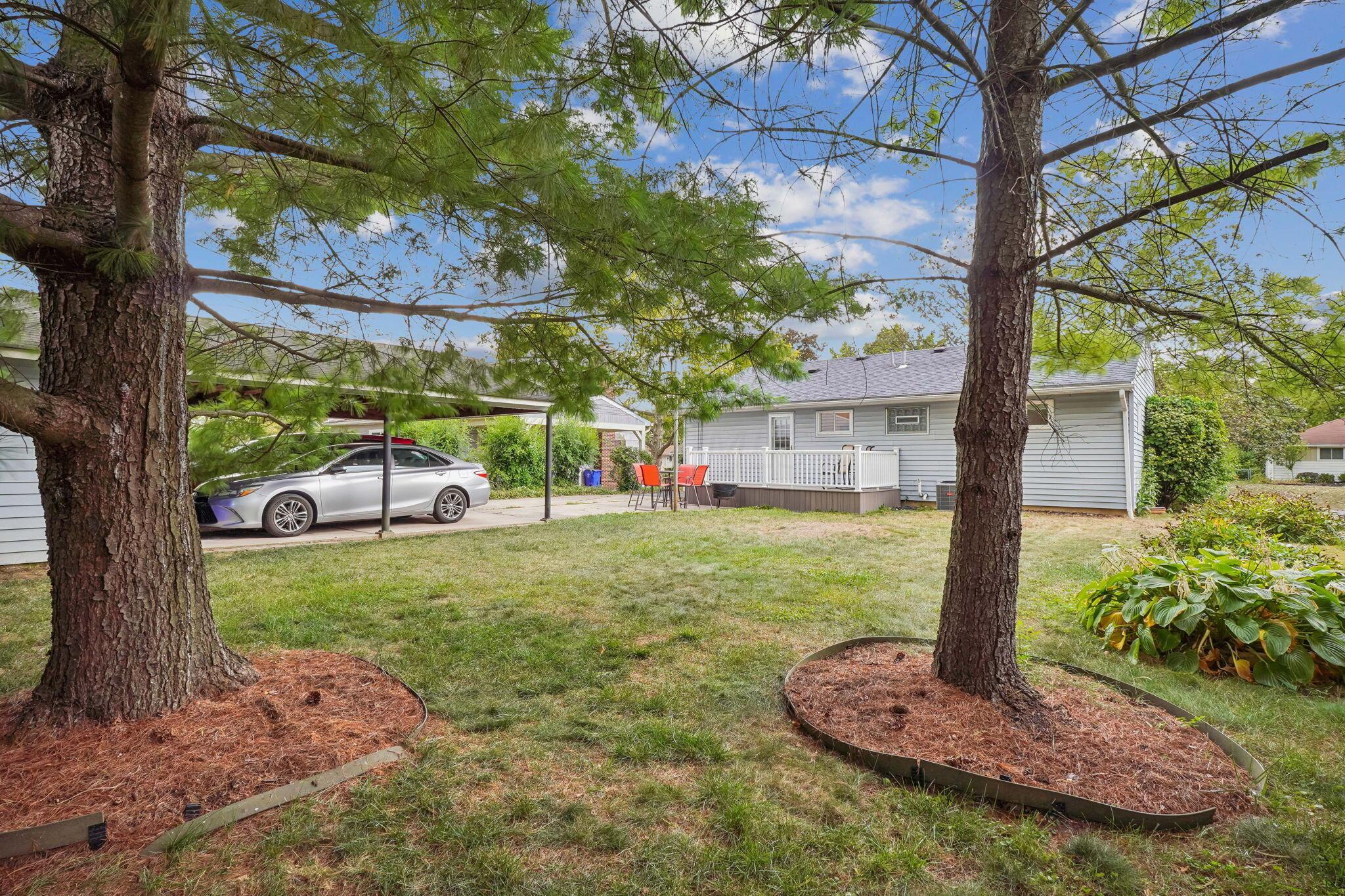 2483 Shrewsbury Road Columbus, OH 43221 - Photo 25 of 26 Backyard