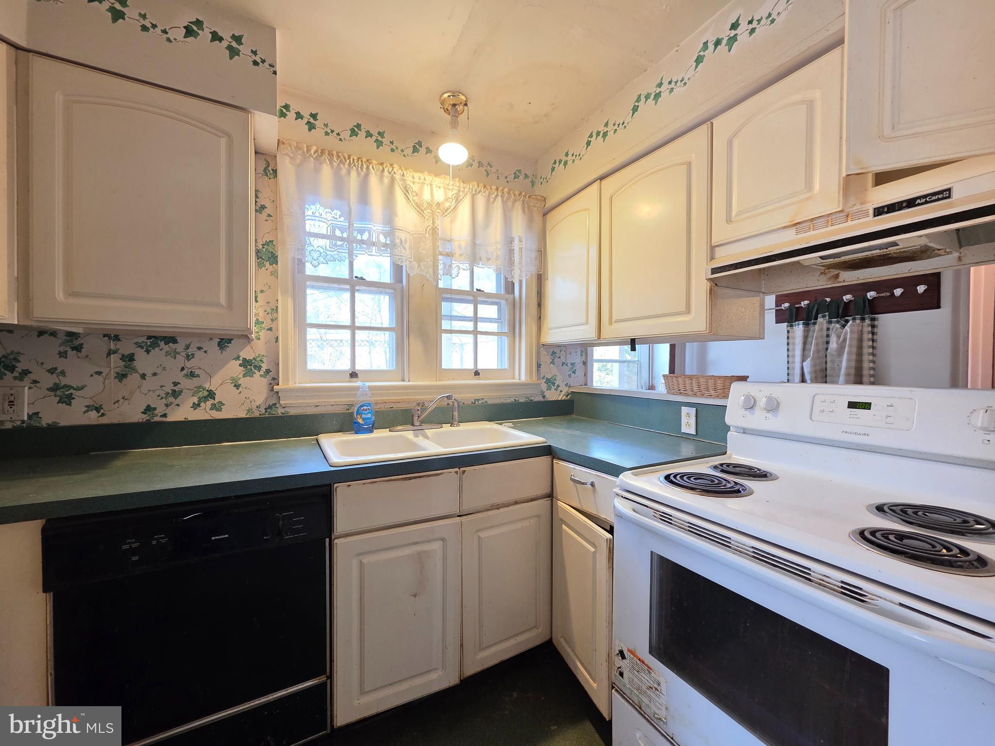 410 South 5th Street Denver, PA 17517 - Photo 5 of 15