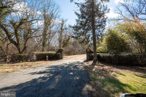 $875,000 | 5 Landfall Lane, Princeton, NJ 08540