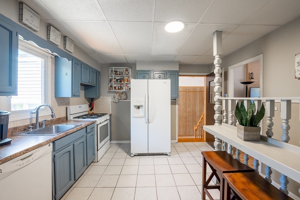 53 Crestmont Street Springfield, MA 01108 - Photo 11 of 42 Gallery Image 11