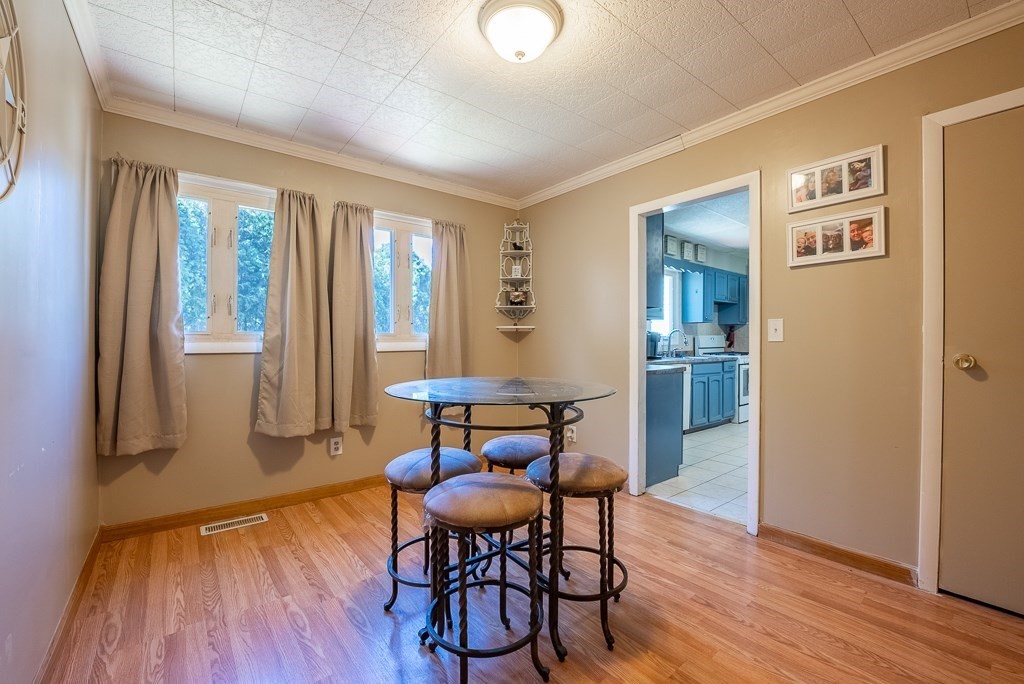 53 Crestmont Street Springfield, MA 01108 - Photo 13 of 42 Gallery Image 13
