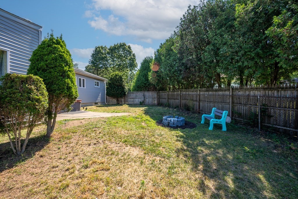 53 Crestmont Street Springfield, MA 01108 - Photo 39 of 42 Gallery Image 39