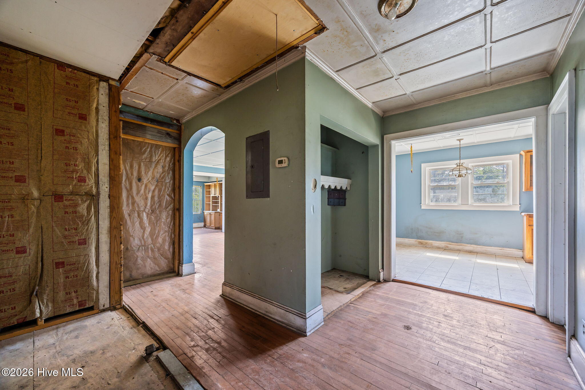 2472 Cedar Island Road Cedar Island, NC 28520 - Photo 12 of 33 Laundry Area