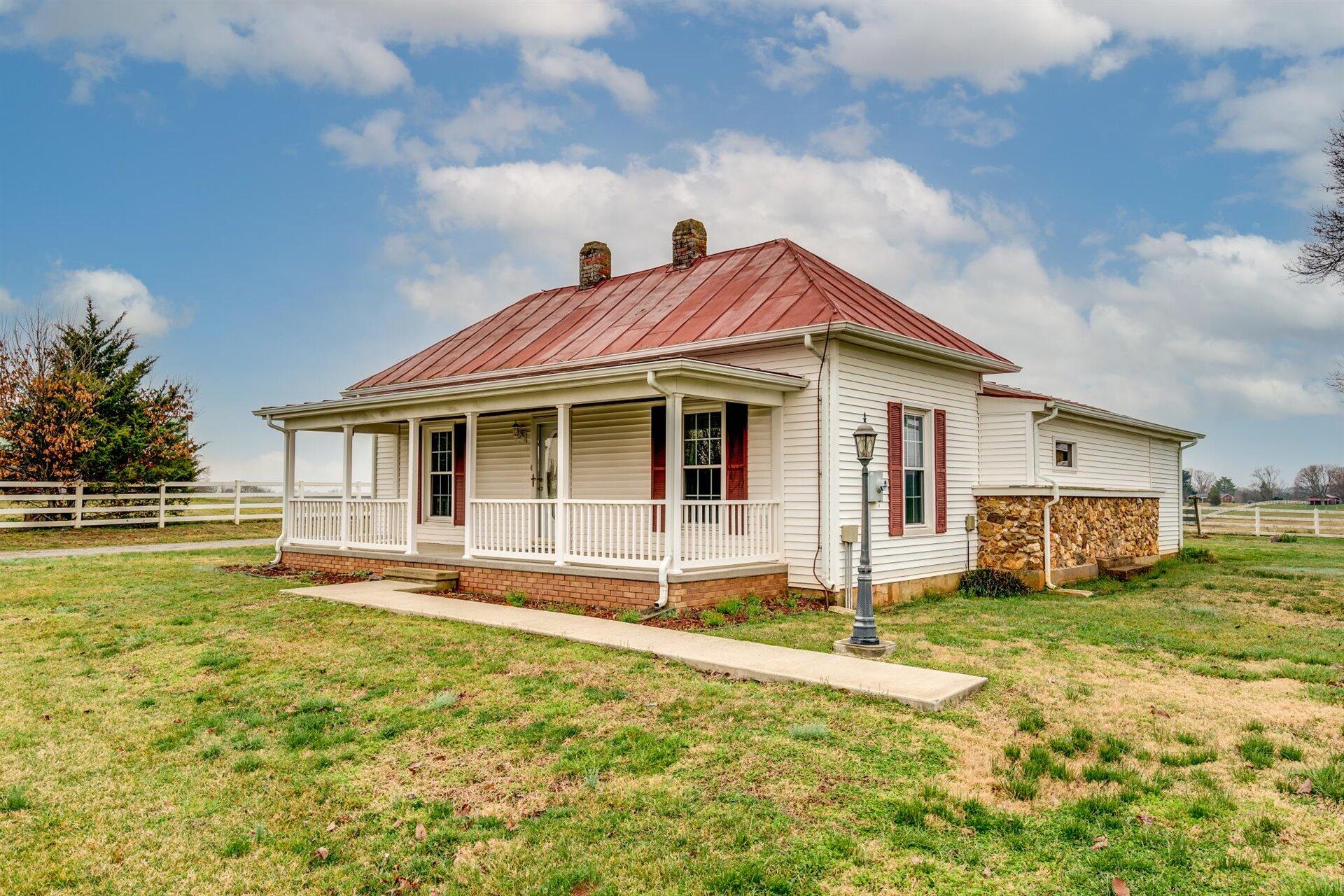 1179 Altice Road Moneta, VA 24121 - Photo 1 of 37 01-032520210002-2