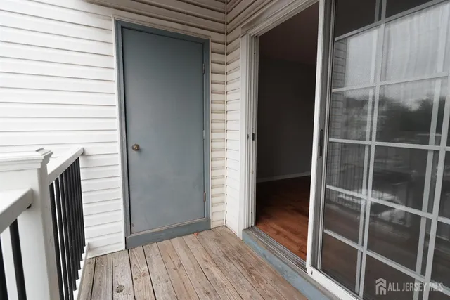 $2,400 | 421 Waterford Drive, Edison, NJ 08817