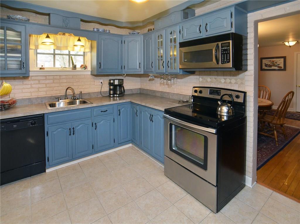 3563 Ridgewood Drive Pittsburgh, PA 15235 - Photo 2 of 25 Gallery Image 2