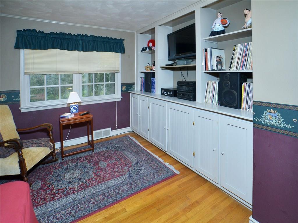 3563 Ridgewood Drive Pittsburgh, PA 15235 - Photo 13 of 25 Gallery Image 13