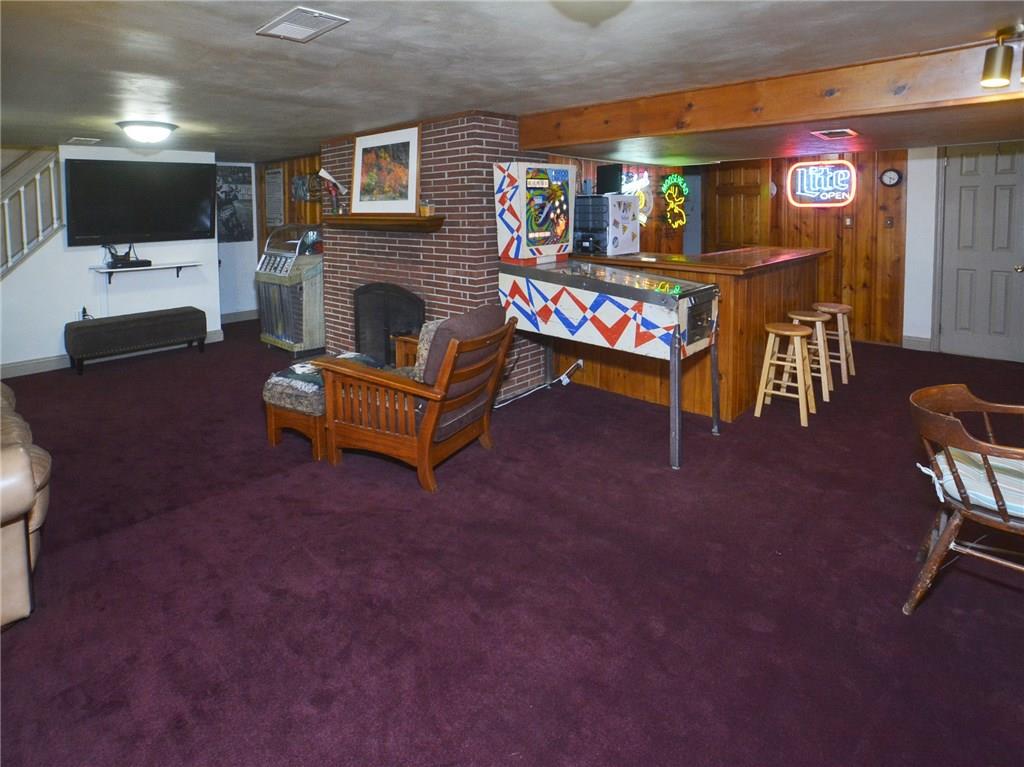 3563 Ridgewood Drive Pittsburgh, PA 15235 - Photo 15 of 25 Gallery Image 15