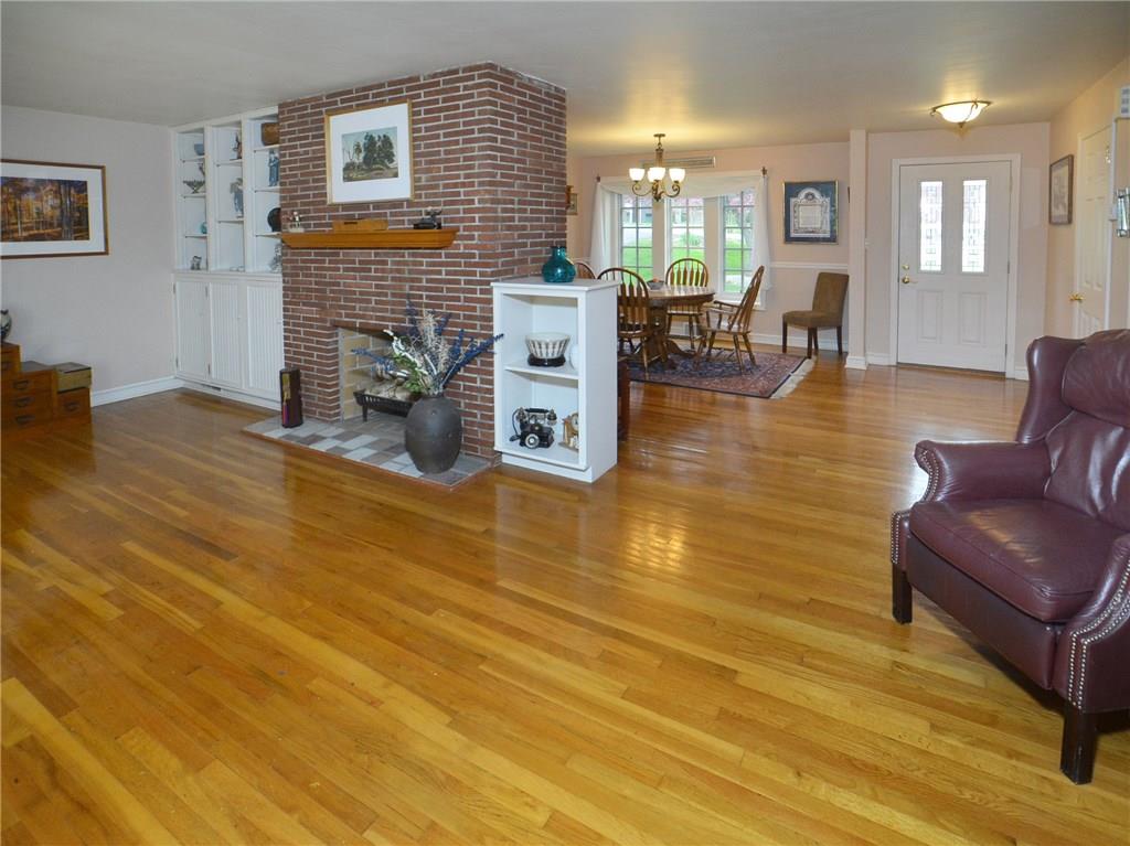 3563 Ridgewood Drive Pittsburgh, PA 15235 - Photo 6 of 25 Gallery Image 6