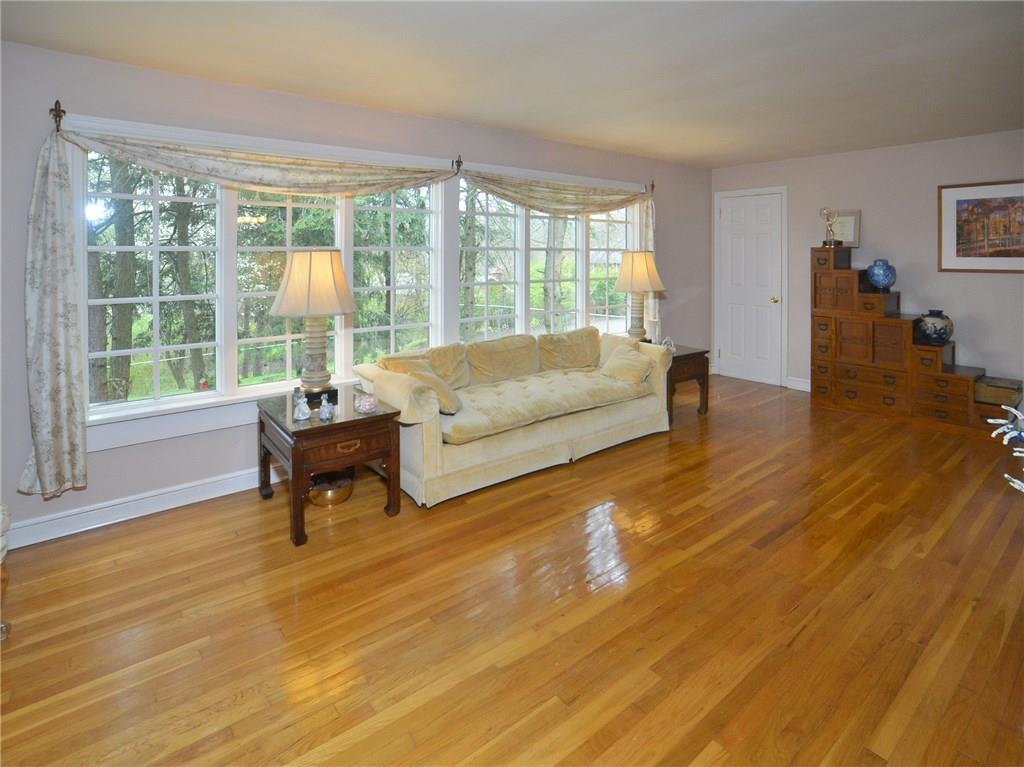 3563 Ridgewood Drive Pittsburgh, PA 15235 - Photo 10 of 25 Gallery Image 10