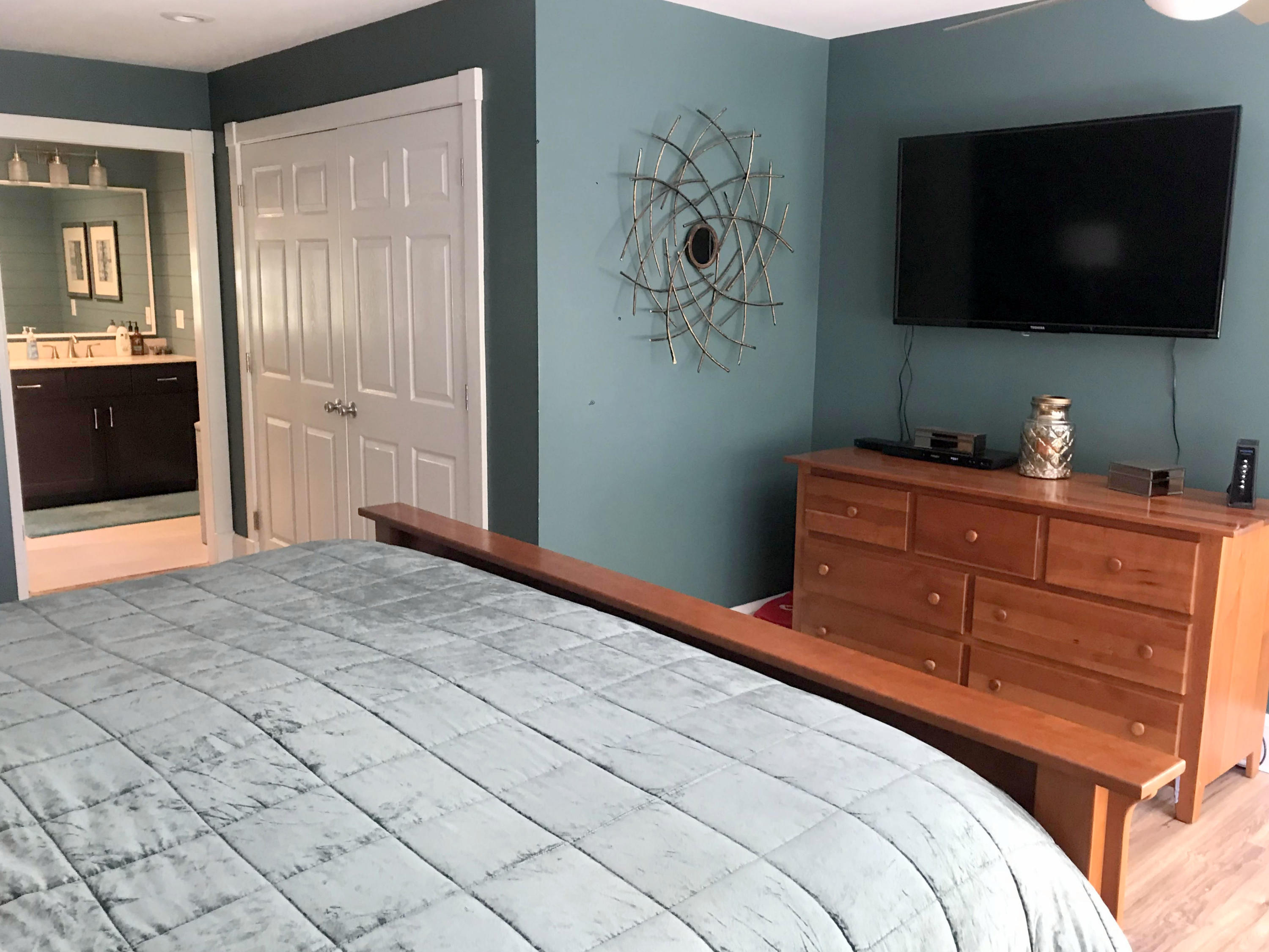 905 East Pond Road Smithfield, ME 04978 - Photo 14 of 31 blue bedroom