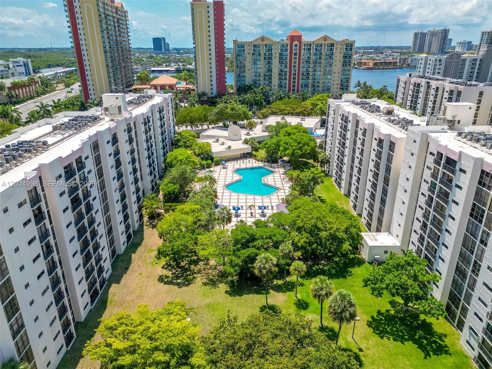 17011 North Bay Road, Unit 417 Sunny Isles Beach, FL 33160 - Photo 17 of 21