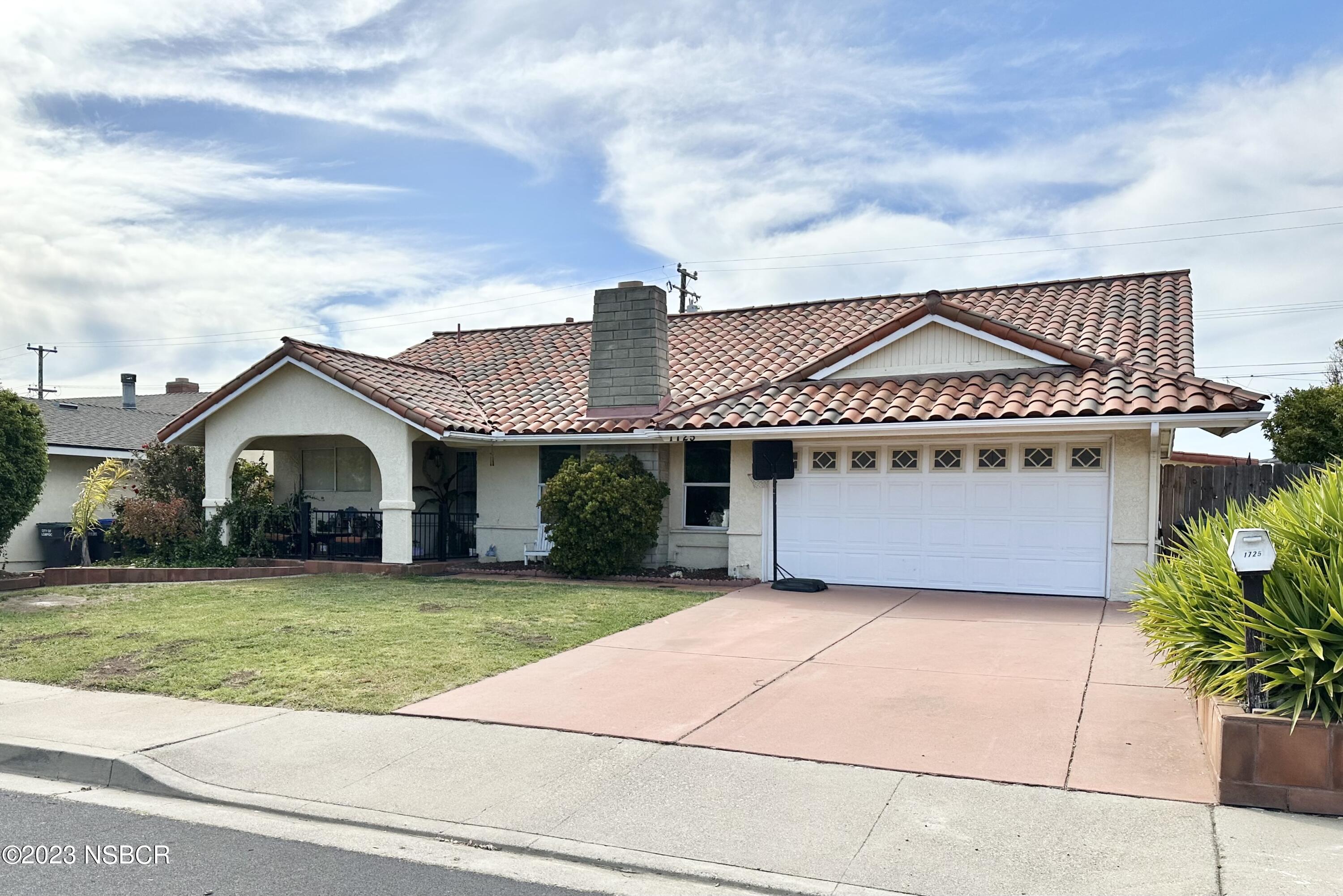 1725 Berkeley Drive Lompoc, CA 93436 - Photo 1 of 14 Front