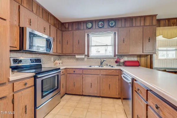 $434,900 | 1301 Kenney Street, Greeneville, TN 37745