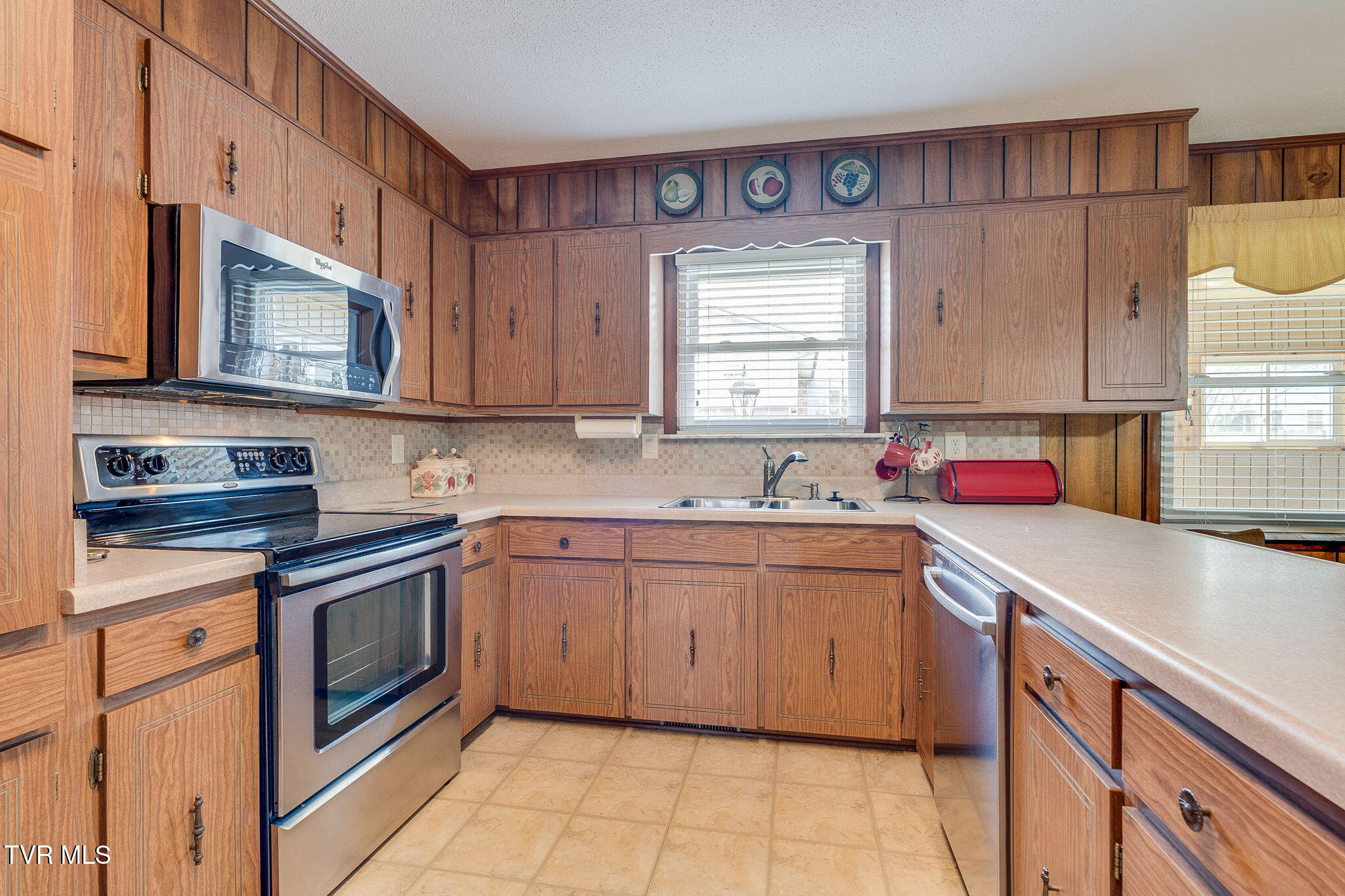 1301 Kenney Street Greeneville, TN 37745 - Photo 11 of 43 011