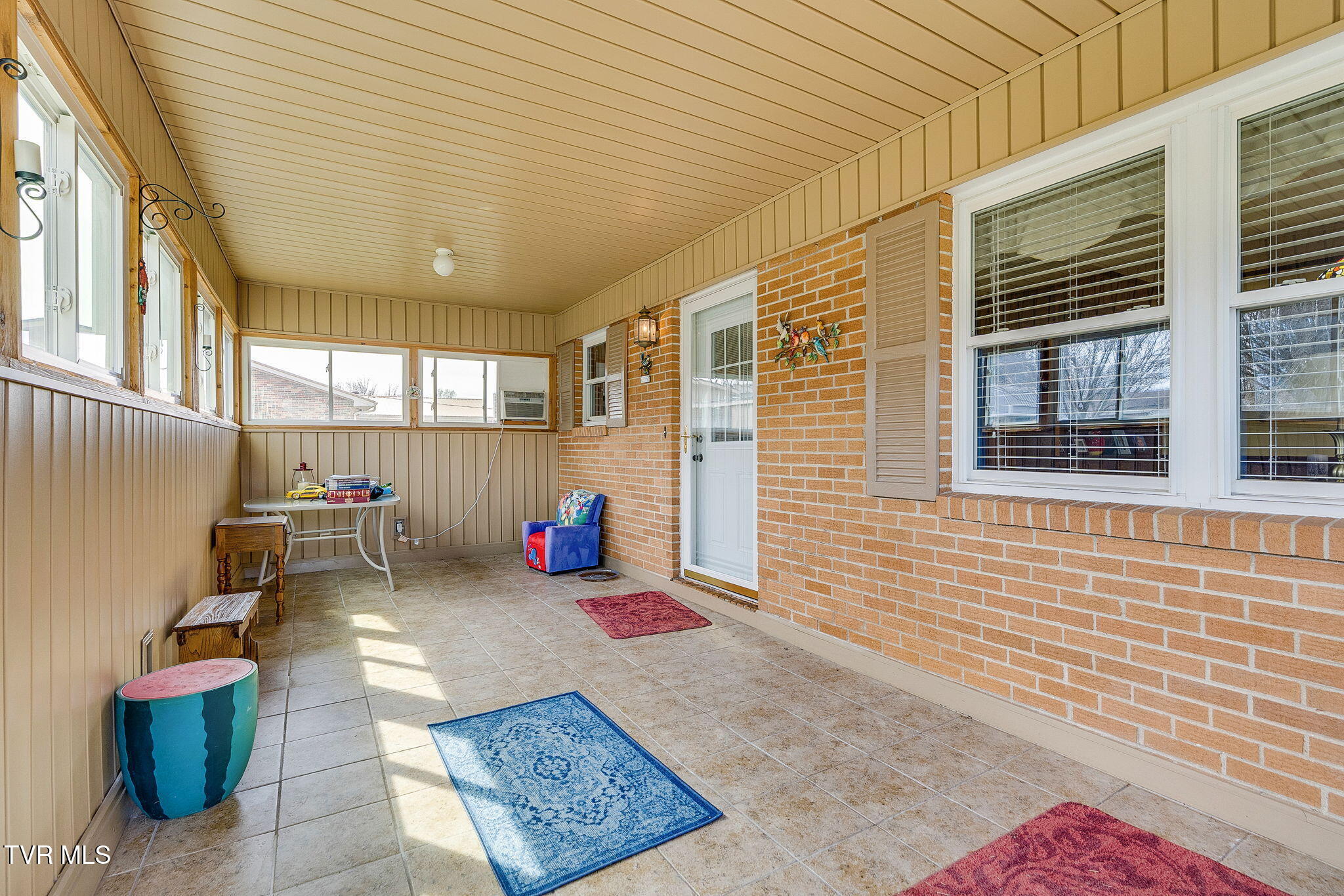 1301 Kenney Street Greeneville, TN 37745 - Photo 12 of 43 012