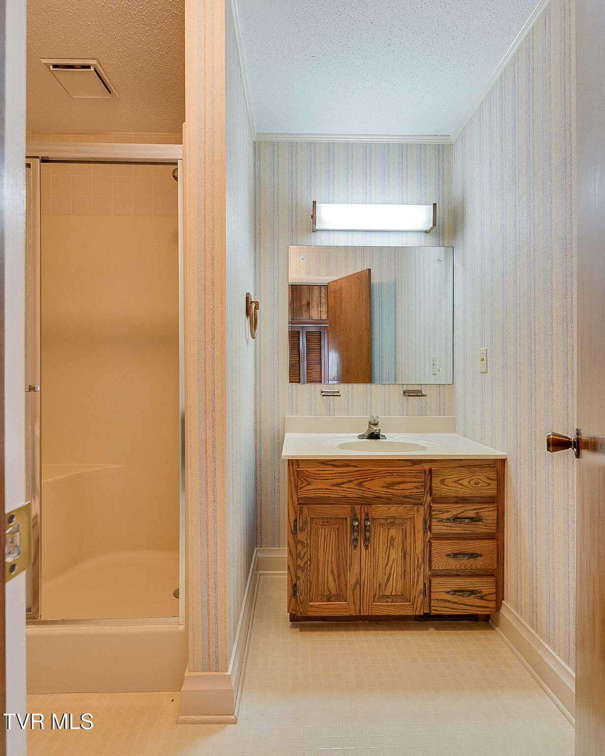 1301 Kenney Street Greeneville, TN 37745 - Photo 17 of 43 017