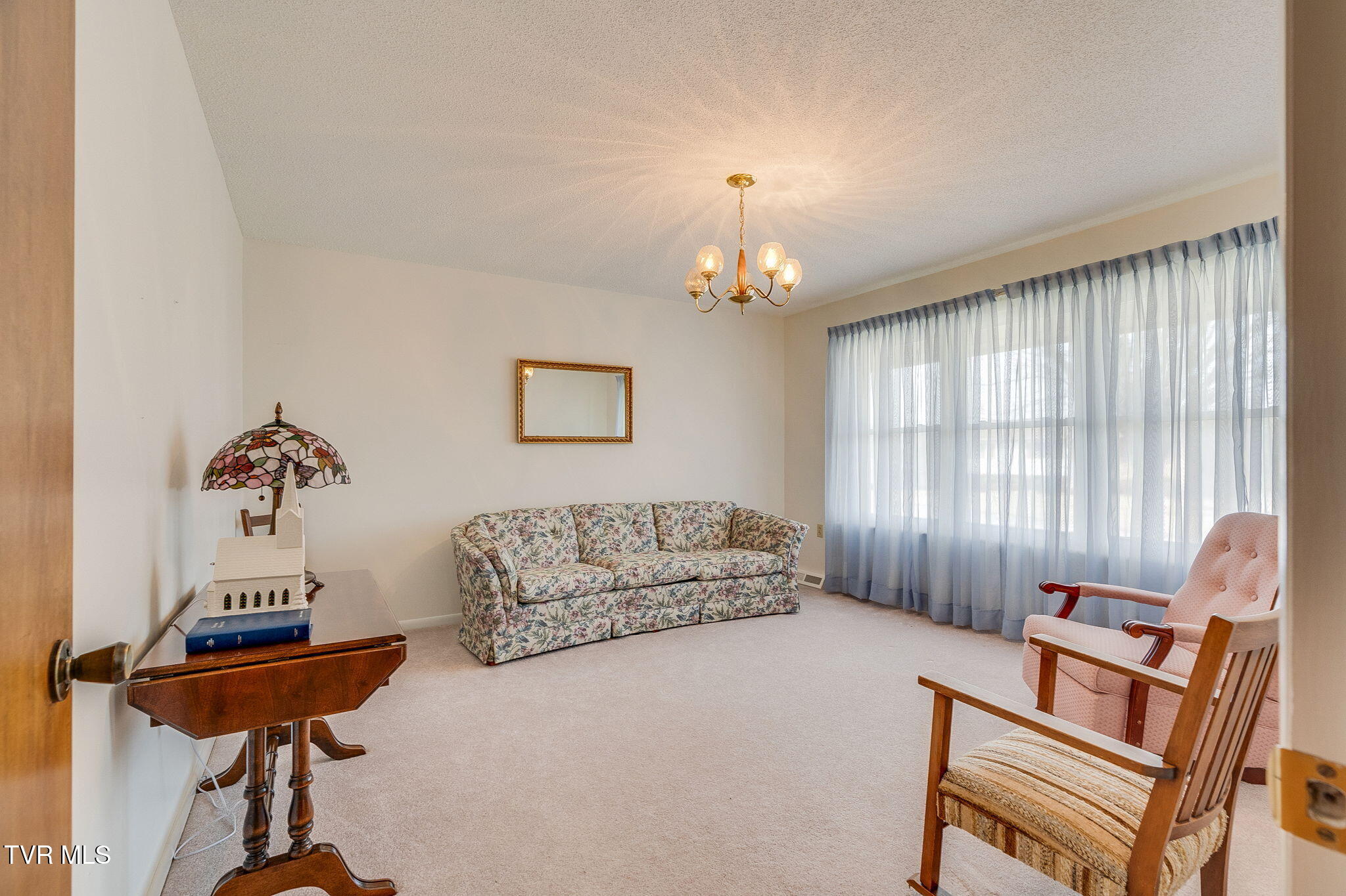 1301 Kenney Street Greeneville, TN 37745 - Photo 5 of 43 005