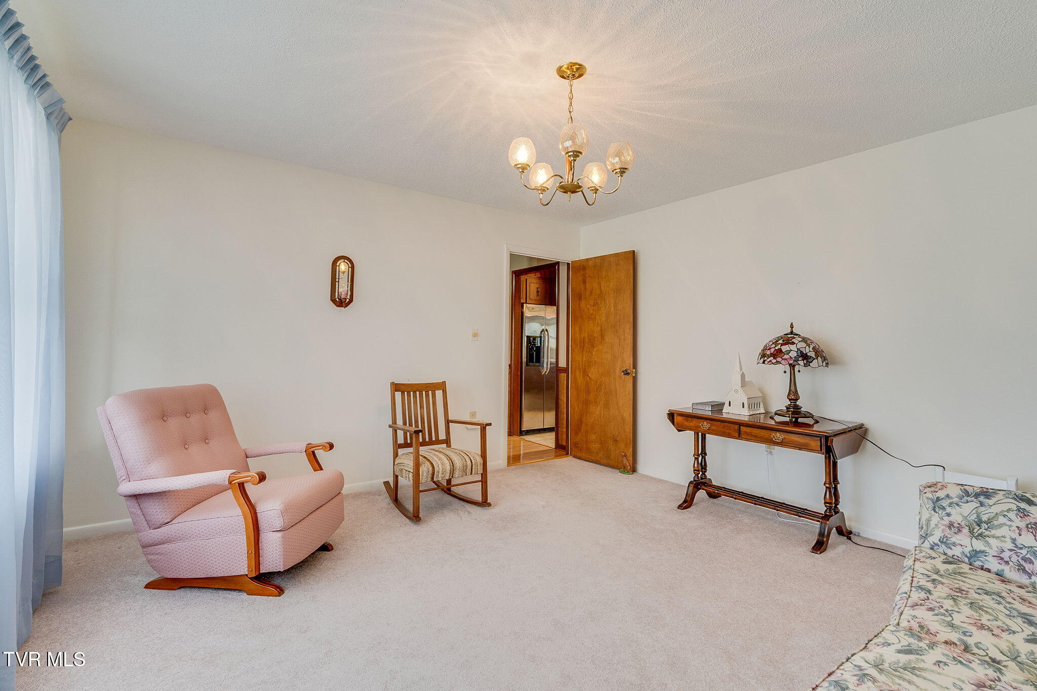 1301 Kenney Street Greeneville, TN 37745 - Photo 7 of 43 007