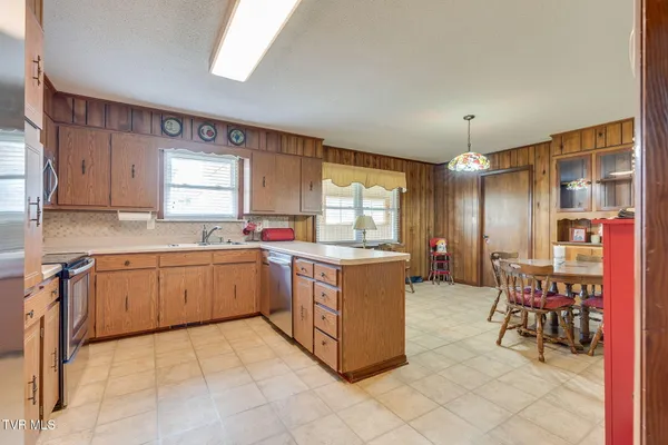 $434,900 | 1301 Kenney Street, Greeneville, TN 37745