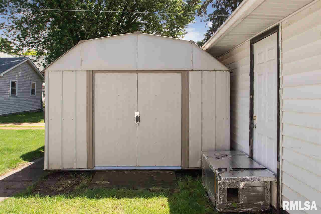 2409 Dunham Street Clinton, IA 52732 - Photo 23 of 24 Gallery Image 23