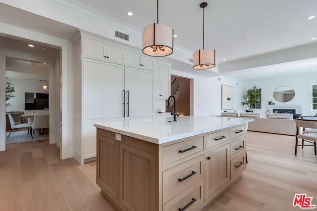 $10,995,000 | 427 North Bundy Drive, Los Angeles, CA 90049