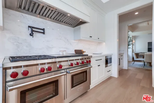 $10,995,000 | 427 North Bundy Drive, Los Angeles, CA 90049