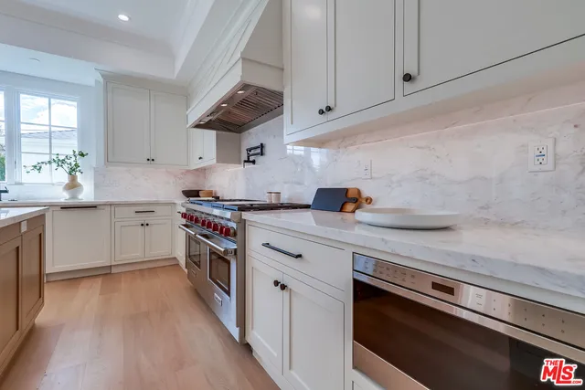 $10,995,000 | 427 North Bundy Drive, Los Angeles, CA 90049