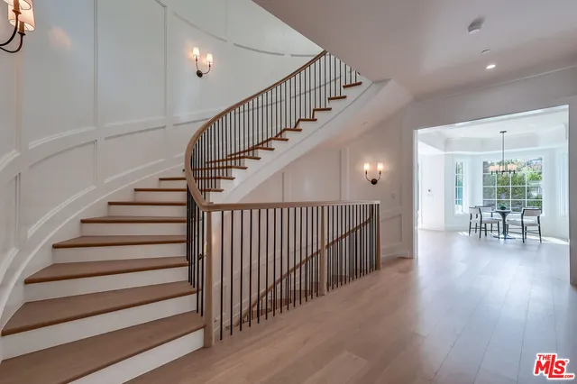 $10,995,000 | 427 North Bundy Drive, Los Angeles, CA 90049