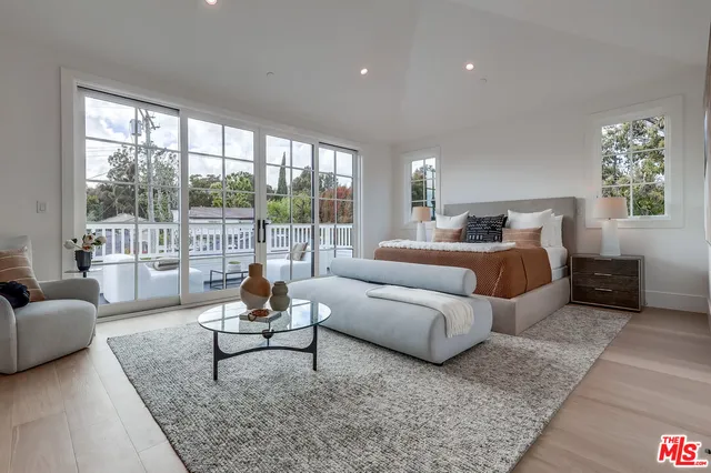 $10,995,000 | 427 North Bundy Drive, Los Angeles, CA 90049