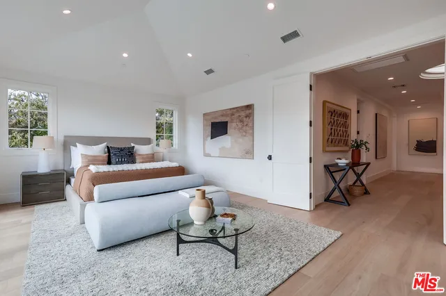 $10,995,000 | 427 North Bundy Drive, Los Angeles, CA 90049